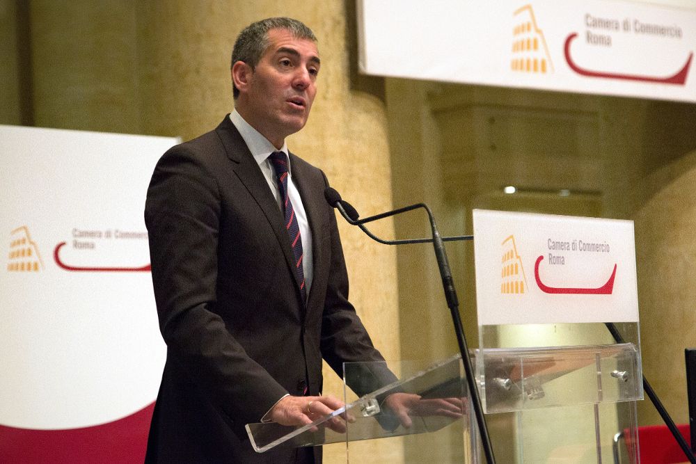 El presidente del Gobierno de Canarias, Fernando Clavijo, durante su asistencia al Consejo del Partido Demócrata Europeo celebrado en la capital italiana.