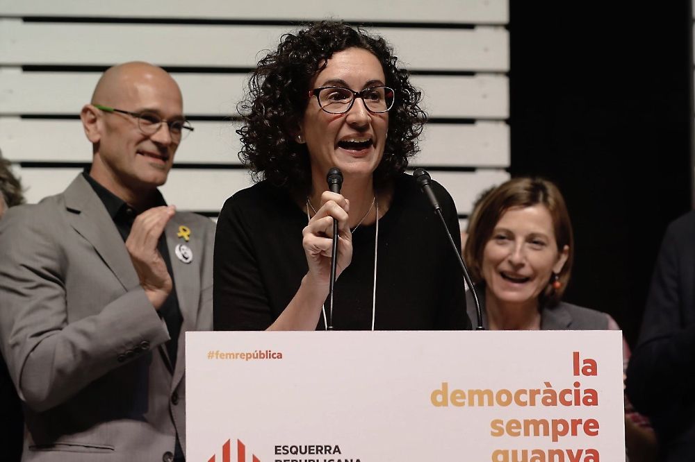 La secretaria general de ERC, Marta Rovira, comparece con sus compañeros de partido valorar los resultados electorales.