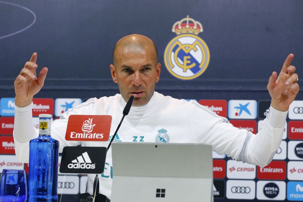 Zinedine Zidane durante la rueda de prensa ofrecida al término del entrenamiento realizado hoy en Valdebebas.