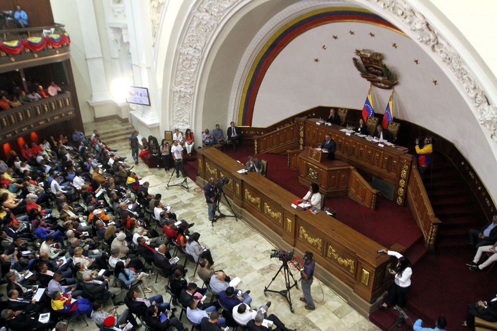Fotografía cedida por la Agencia Venezolana de Noticias (AVN) de una sesión de la Asamblea Nacional Constituyente.