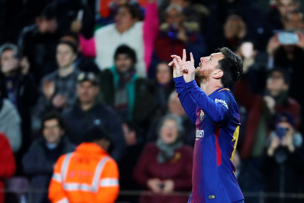 El delantero argentino del FC Barcelona Lionel Messi celebra un gol.