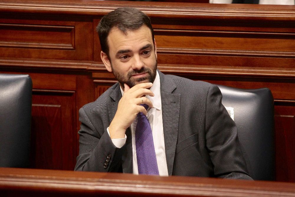 Aarón Afonso cuando formaba parte del Gobierno de Canarias en un pacto con CC.