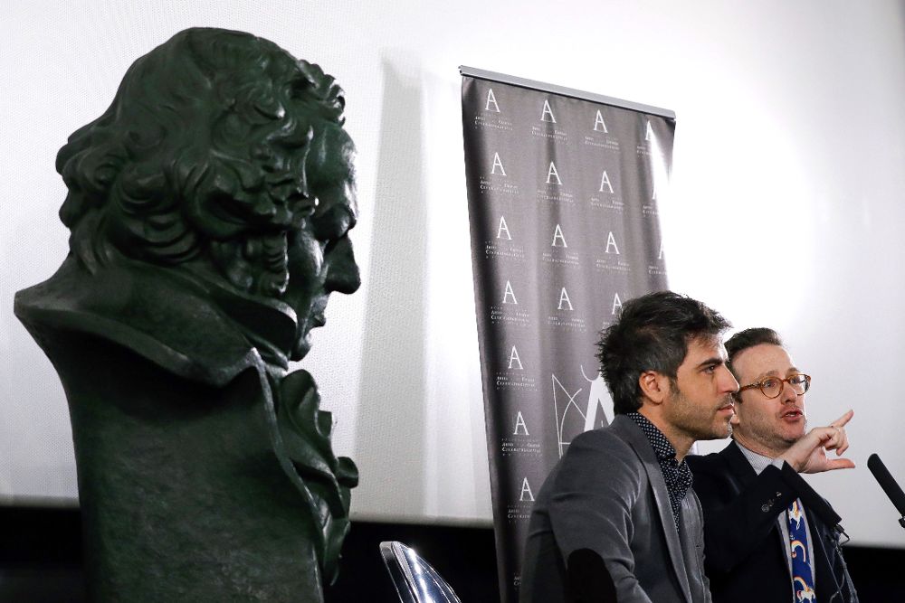 Los presentadores de la gala de la 32º edición de los Premios Goya, Joaquín Reyes (d) y Ernesto Sevilla.