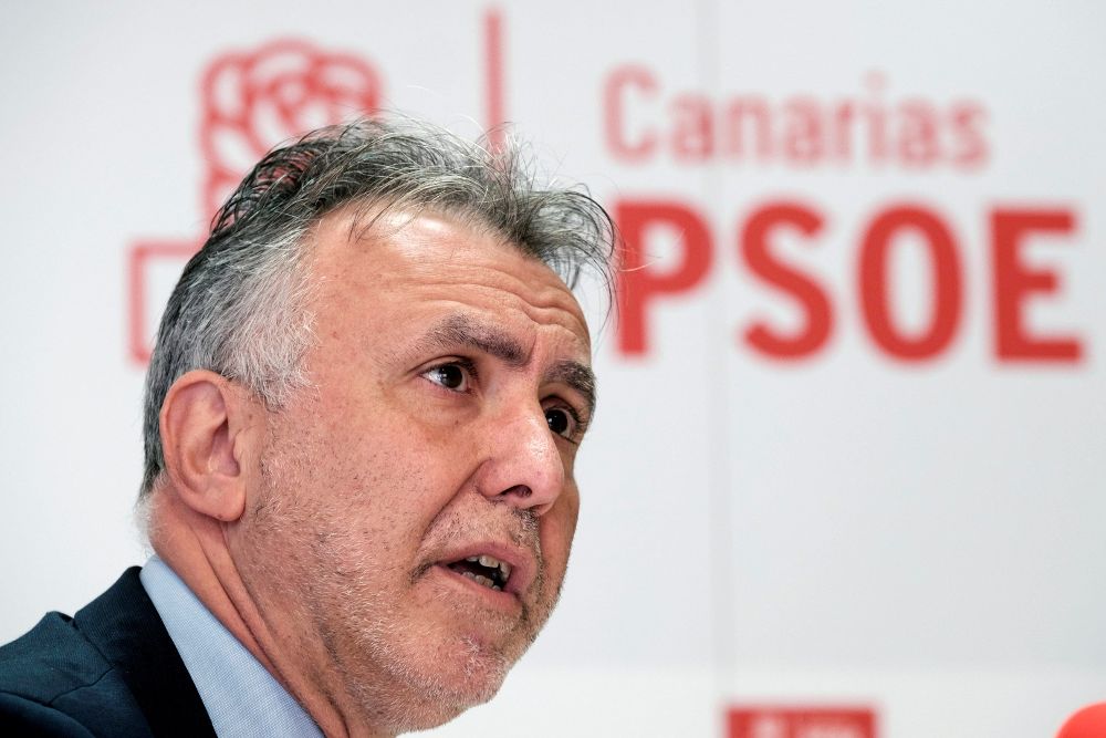 El secretario general del PSOE, Ángel Víctor Torres.