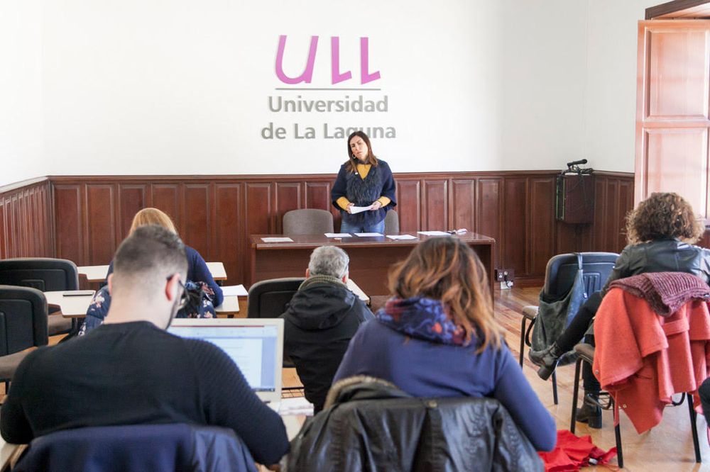 La vicerrectora de Internacionalización, Carmen Rubio, presentó ayer los dos congresos internacionales que acogerá la ULL.