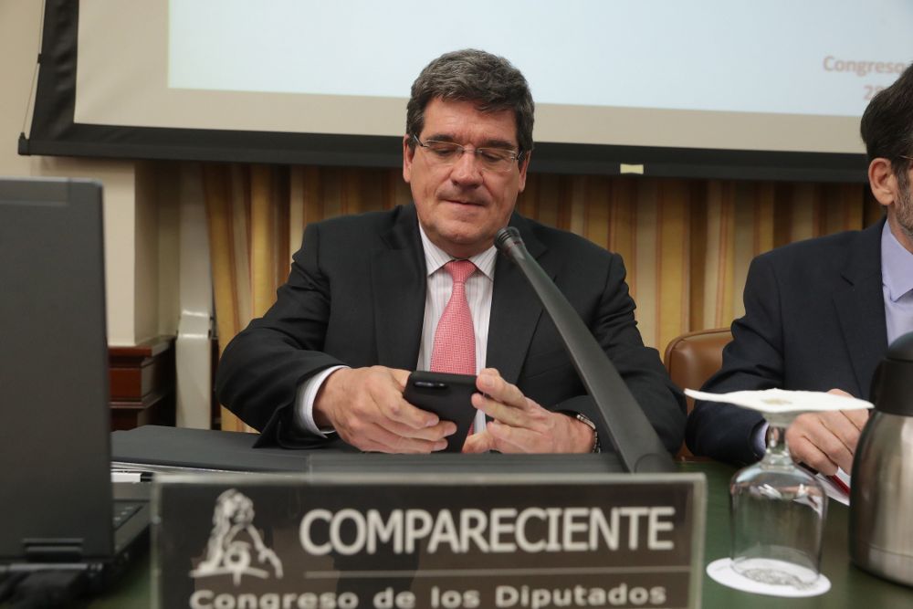 El presidente de la Autoridad Independiente de Responsabilidad Fiscal (AIREF), José Luis Escriva, durante su comparencencia.