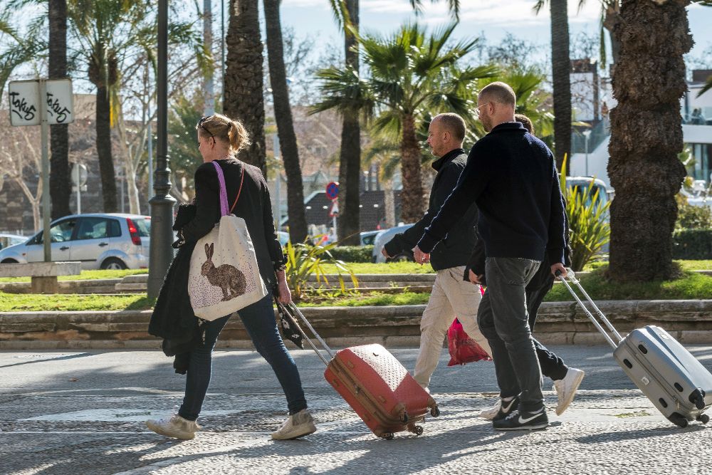 Turistas en el centro de Palma de Mallorca. 