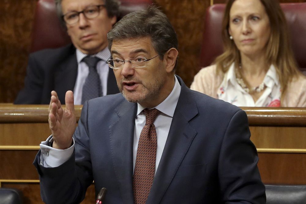 El ministro de Justicia, Rafael Catalá, interviene en la sesión plenaria del Congreso celebrada esta mañana.