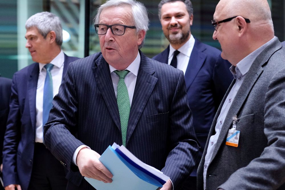 El presidente de la Comisión Europea, Jean-Claude Juncker, a su llegada a la cumbre social tripartita previa al Consejo Europeo de primavera, en Bruselas, Bélgica.