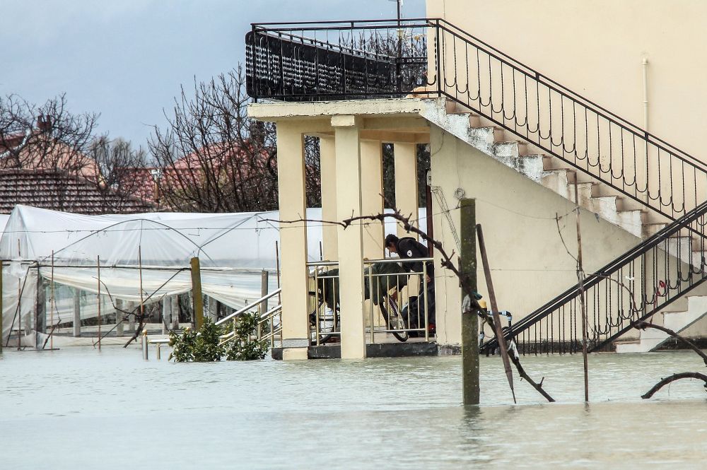 Inundaciones en la ciudad de albansea de Shkoder, al norte del país, en una imagen captada el pasado día 20.