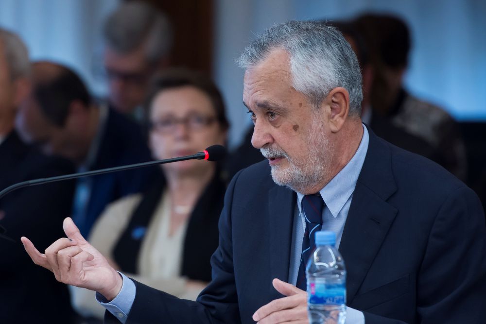 El expresidente andaluz José Antonio Griñán responde a las preguntas del fiscal en el juicio de la pieza política del caso ERE.