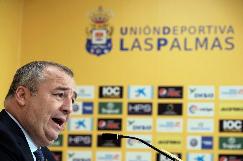 El presidente de la Unión Deportiva Las Palmas, Miguel Ángel Ramírez, analizó hoy en rueda de prensa la situación del equipo tras consumarse su descenso a Segunda División.