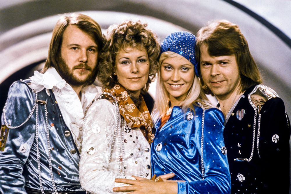 Fotografía fechada el 9 de febrero de 1974 del grupo sueco. De izquierda a derecha; Benny Andersson, Anni-Frid Lyngstad, Agnetha Faltskog y Bjorn Ulvaeus mientras posan tras ganar el Festival de Eurovisión con su tema "Waterloo" en Estocolmo.
