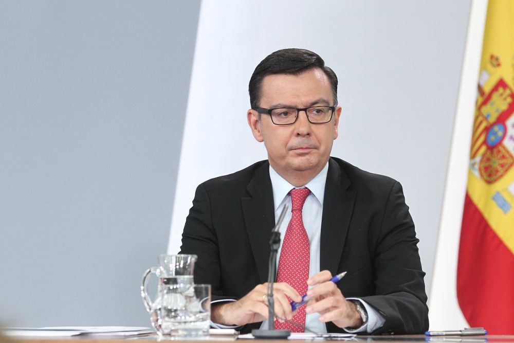 Rueda de prensa del ministro de Economía, Román Escolano, tras el Consejo de Ministros.