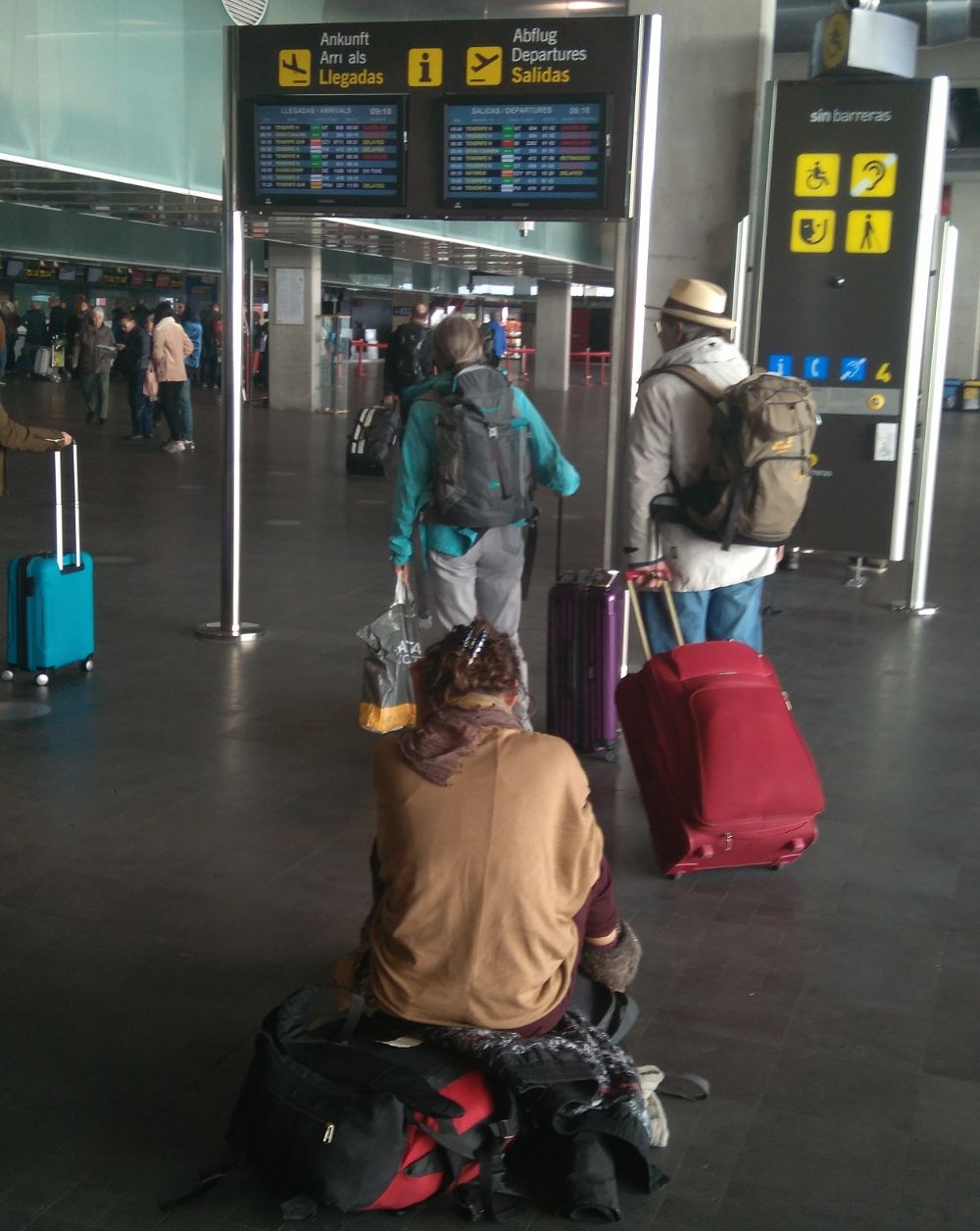 Turistas en el aeropuerto.