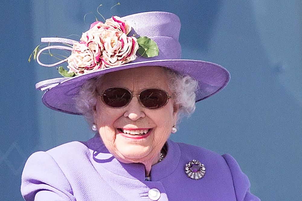  Str La reina Isabel II del Reino Unido se intervino de cataratas a finales de mayo