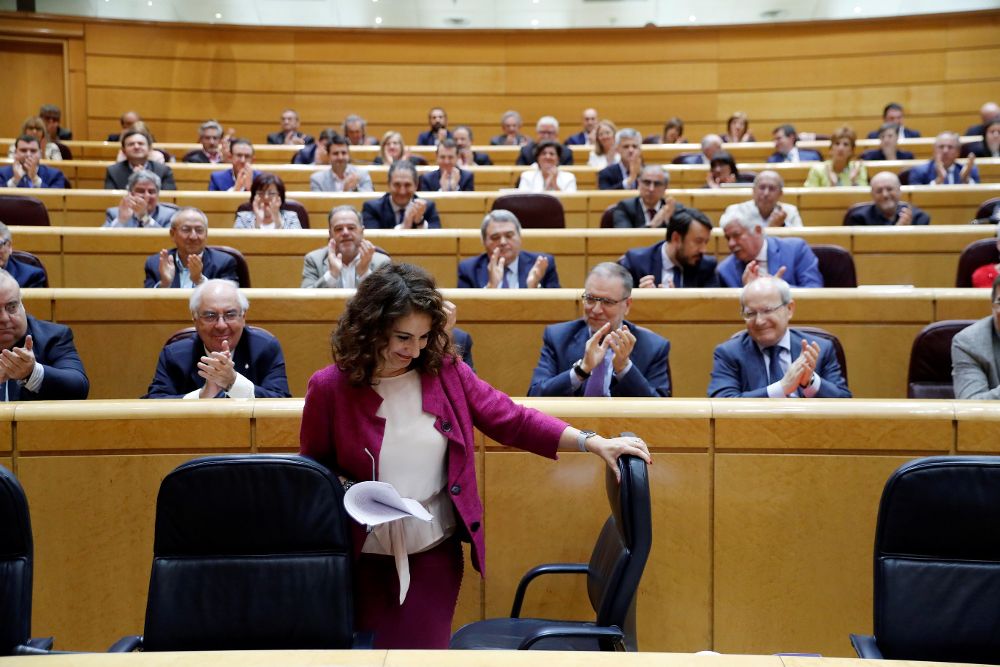 La ministra de Hacienda, María Jesús Montero, tras su intervención en el Senado.