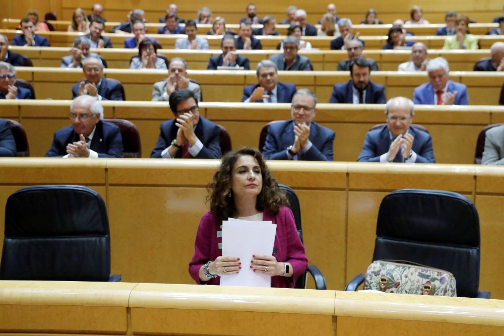 La ministra de Hacienda, María Jesús Montero, en su intervención en el Senado.