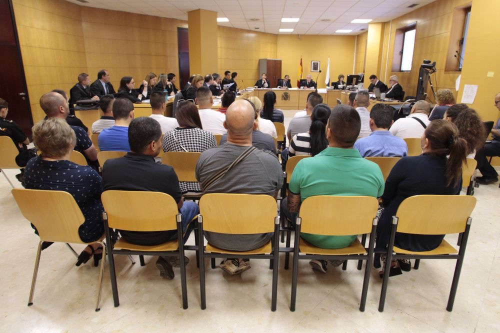 Los condenados, en la vista oral del juicio, en la Audiencia Provincial.