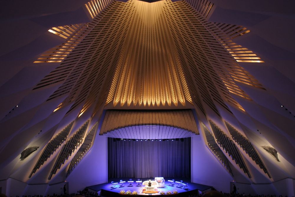 Órgano de la Sala Sinfónica del Auditorio de Tenerife, cuyos 3.835 tubos se alojan en las paredes.