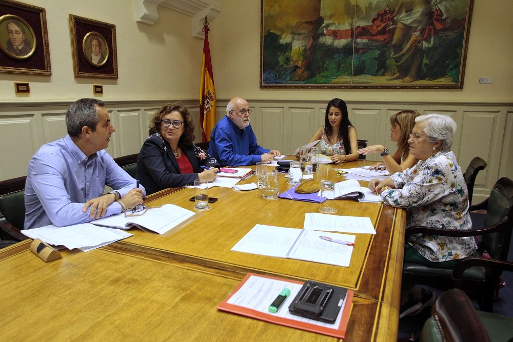 Reunión de la ponencia para la Memoria Histórica del Parlamento de Canarias.