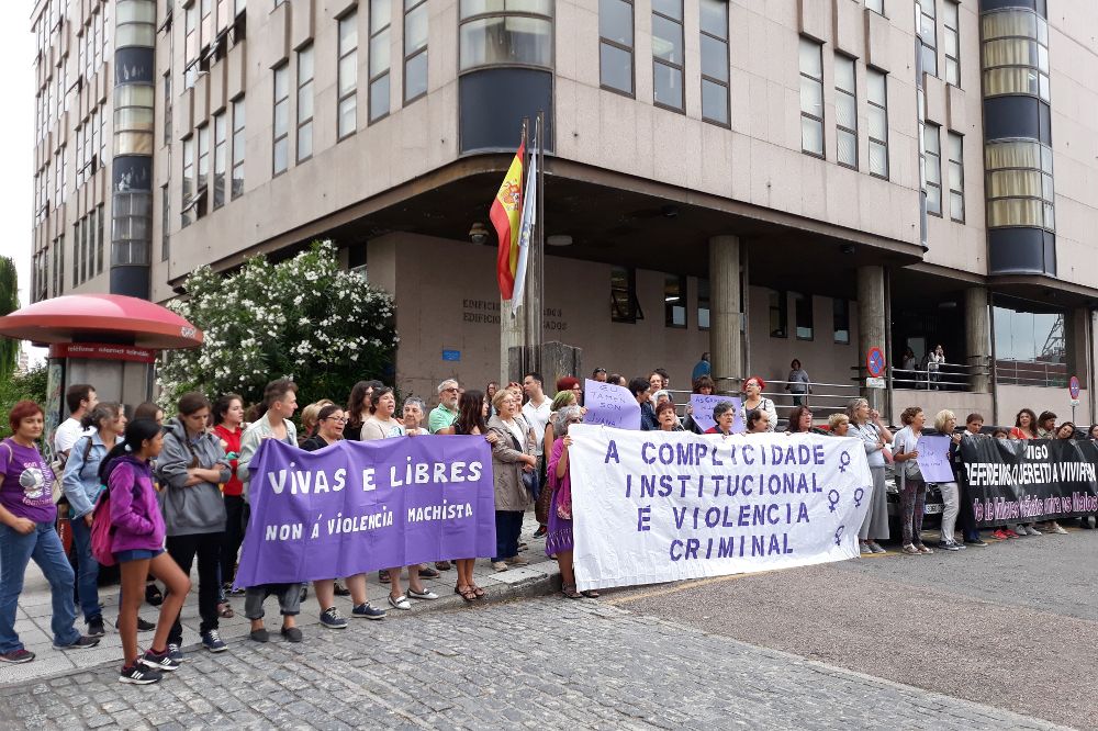 Concentración feminista en Vigo, el lunes, contra la sentencia que condena a Juana Rivas.