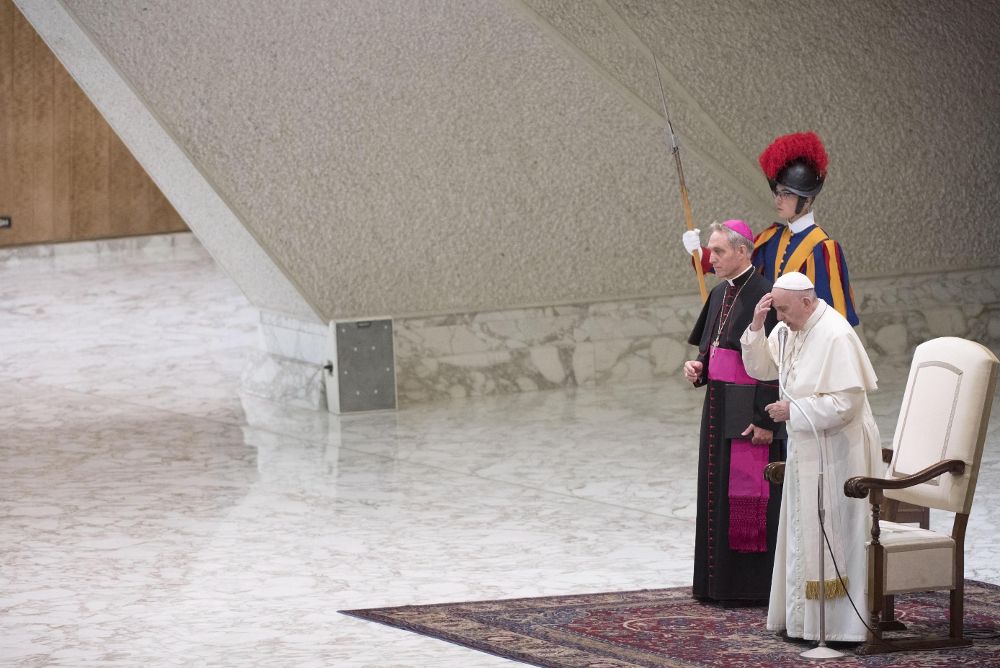 El papa Francisco presidiendo la audiencia general semanal, ayer, miércoles.