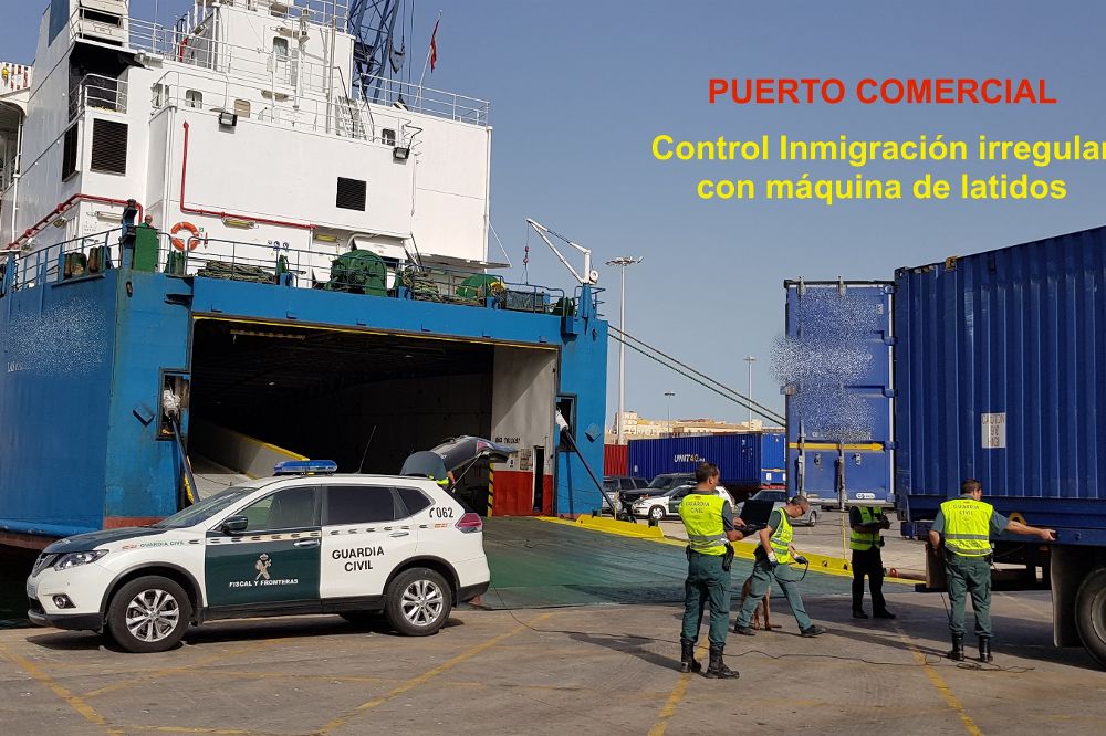 Control de inmigración en el Puerto de Melilla.