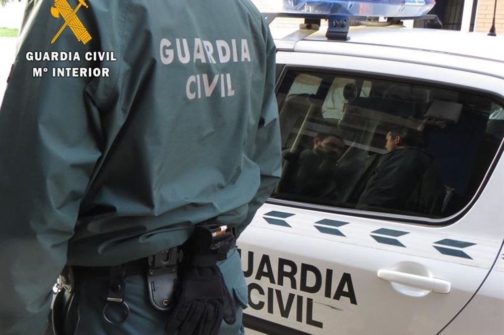La Guardia Civil el el cuerpo de seguridad que interviene cuando hay un accidente en una carretera.