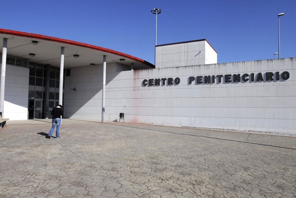Fotografía de archivo de la fachada de la cárcel de Mansilla de las Mulas (León). 