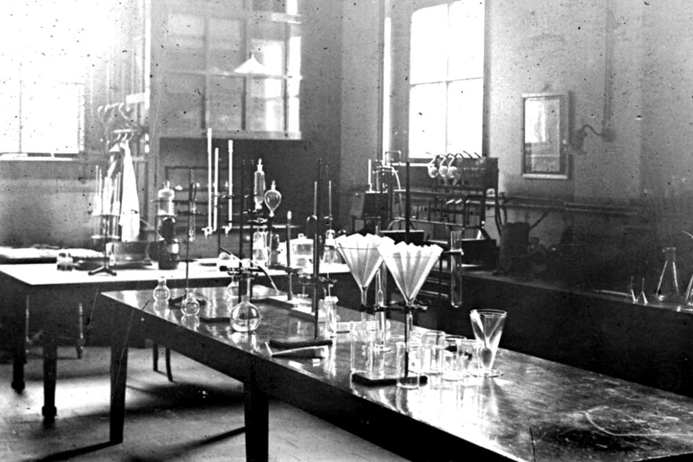 Laboratorio Heineken, en la ciudad holandesa de Rotterdam, en 1900.