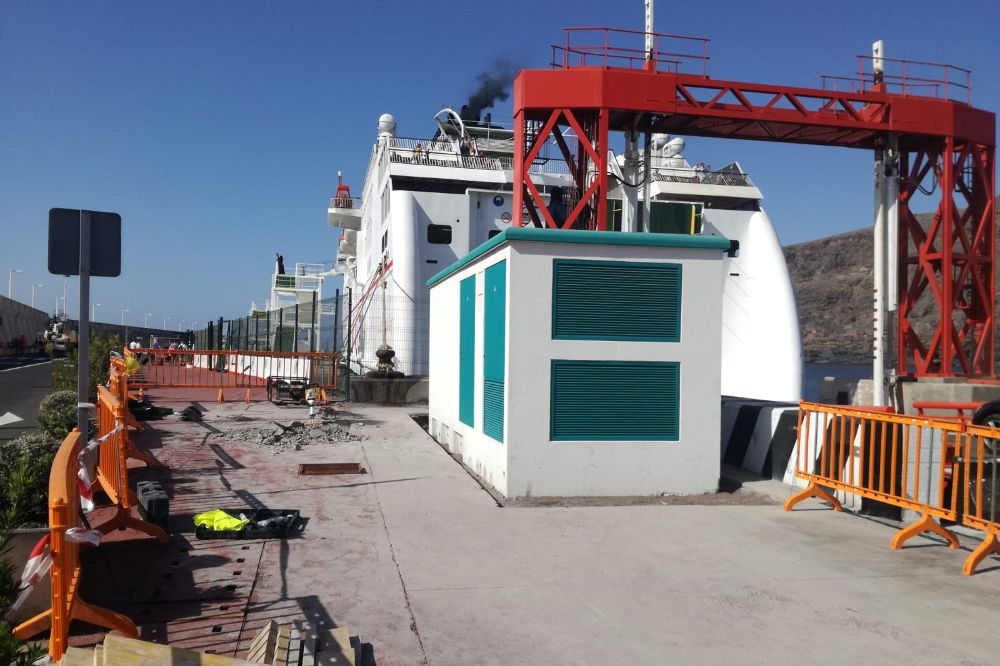 Inicio de las obras para suministro de electricidad a buques en el puerto de La Gomera.