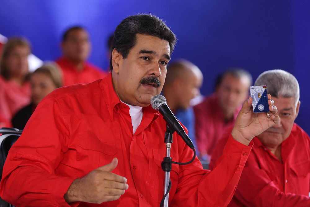 Nicolás Maduro, durante una reunión con dirigentes del partido de Gobierno ayer, domingo.