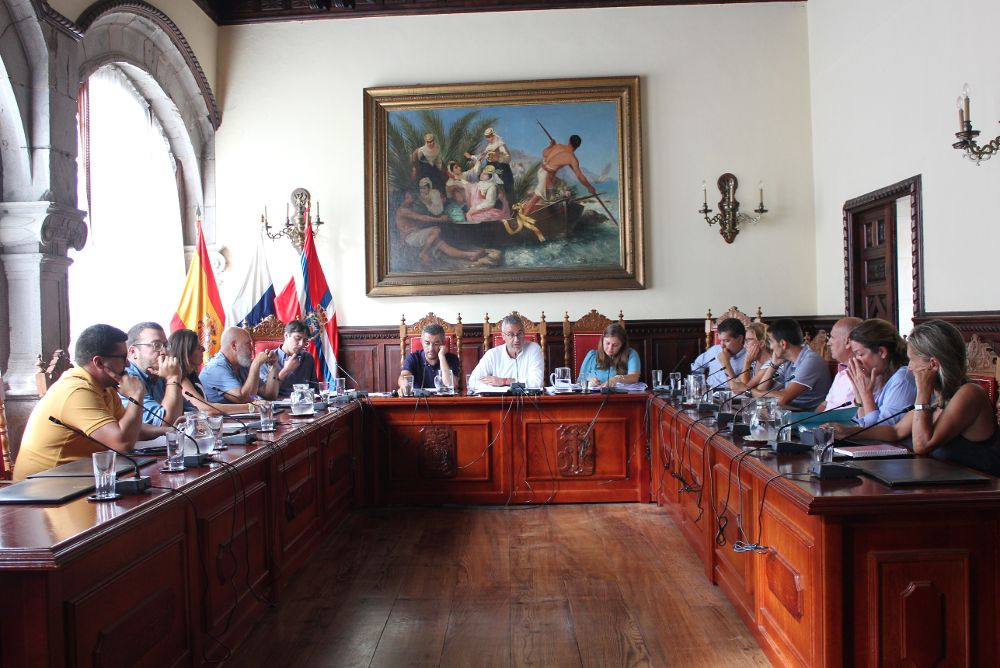 Reciente pleno municipal celebrado en Santa Cruz de La Palma en el que se aprobó el Plan Especial.