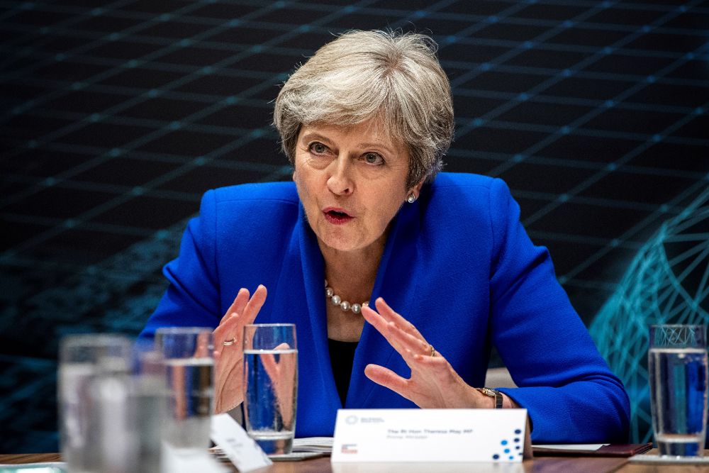 La primera ministra británica, Theresa May, pronuncia un discurso durante la cumbre "Zero Emission.