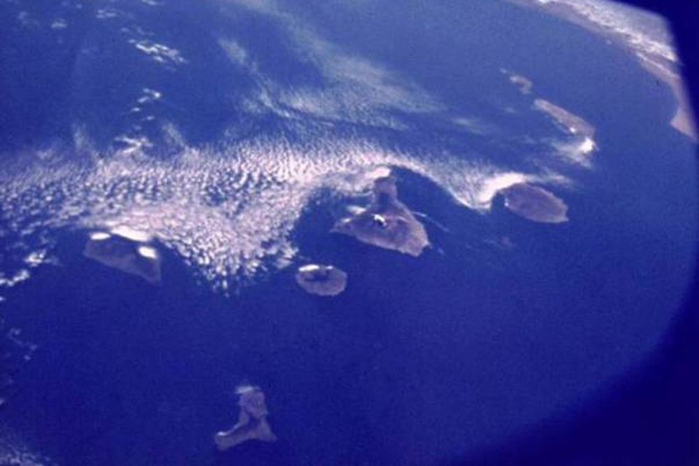 Vista del archipiélago y las aguas que lo rodean desde un satélite.