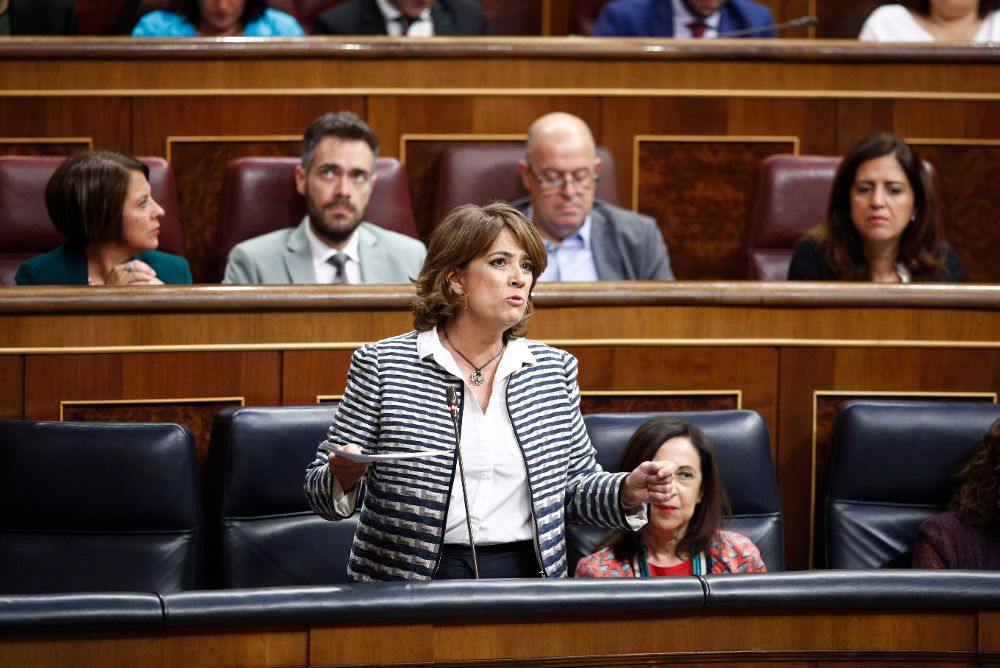 La ministra de Justicia, Dolores Delgado, durante la sesión de control al Gobierno en el Congreso.
