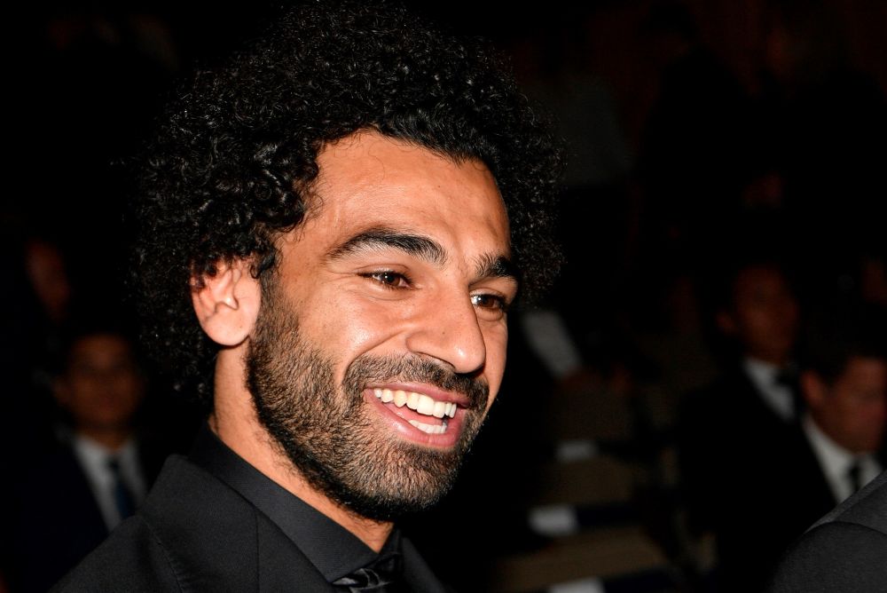 El delantero egipcio del Liverpool, Mohamed Salah, posa para los fotógrafos a su llegada a los premios ''FIFA the Best 2018''.