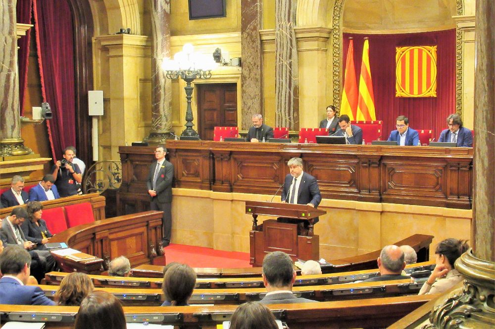 Sesión en el Parlamento de Cataluña.