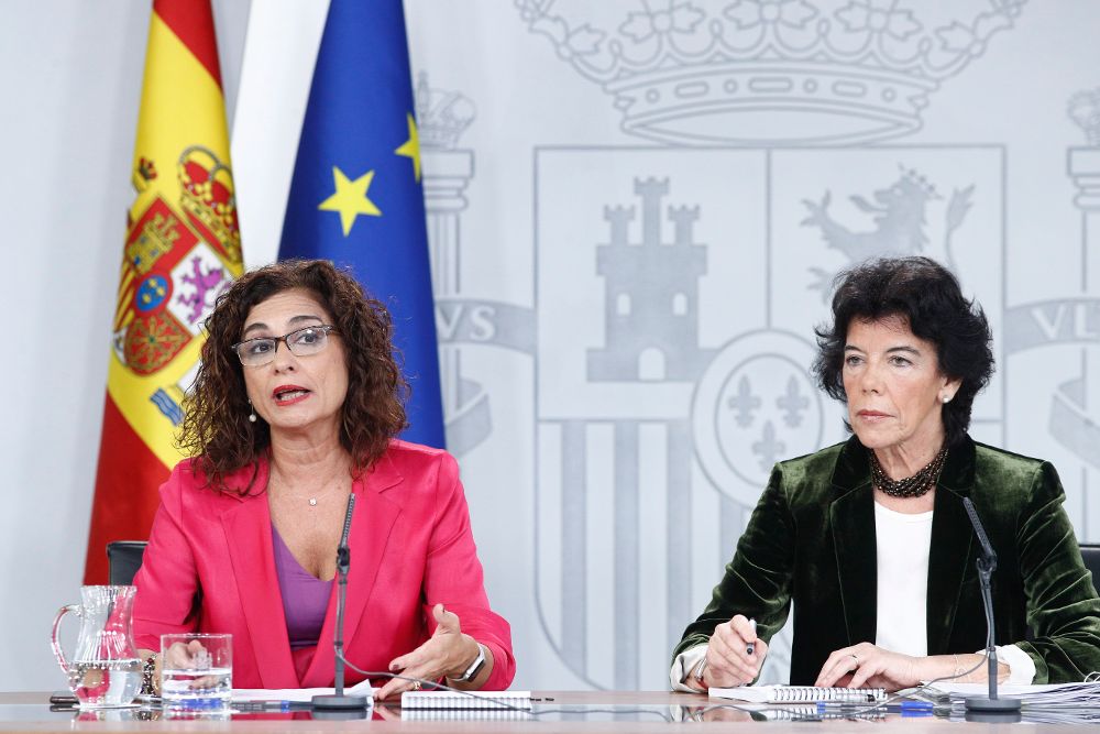 Rueda de prensa tras el Consejo de Ministros de la ministra de Hacienda, María Jesús Montero, y de la ministra portavoz del Gobierno, Isabel Celaá.