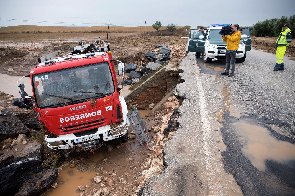 Camión en el que viajaba el bombero fallecido José Gil Gutiérrez, que desapareció cuando participaba en labores de rescate durante el temporal registrado en Málaga.
