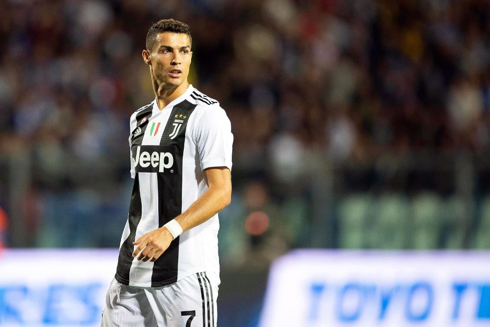 Cristiano Ronaldo con la camiseta de la Juventus de Turín.
