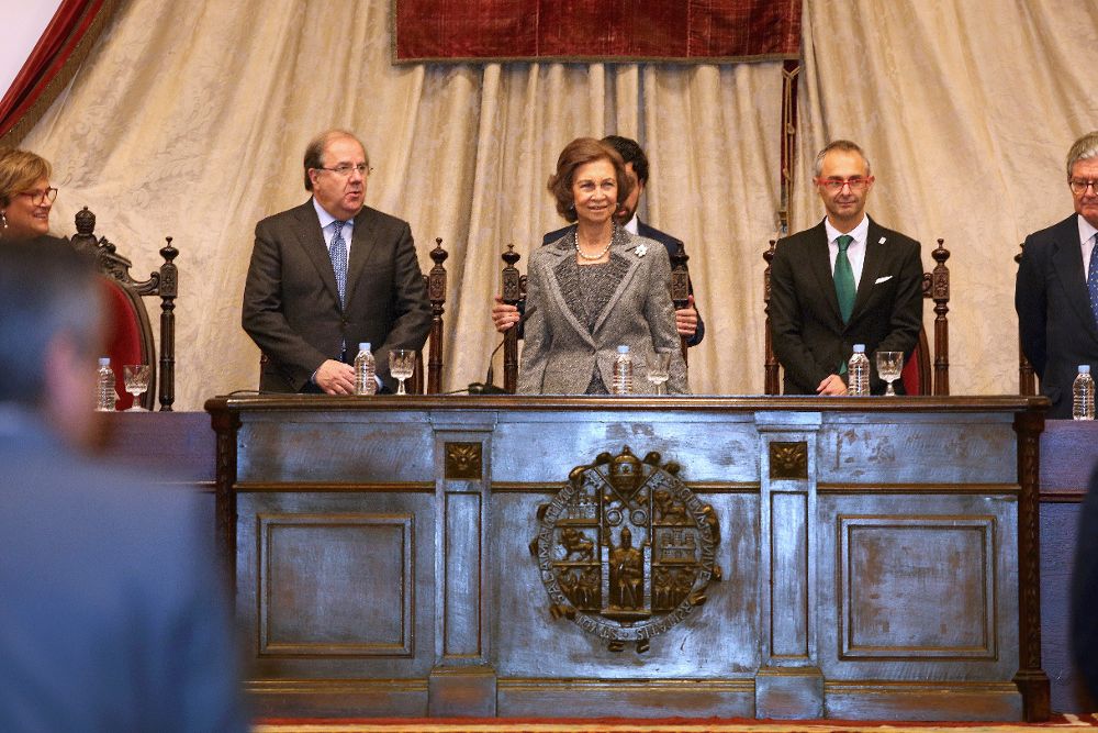La reina Sofía preside el acto de entrega del XXVII Premio de Poesía Iberoamericana al poeta venezolano Rafael Cárdenas en el Paraninfo de la Universidad de Salamanca. 