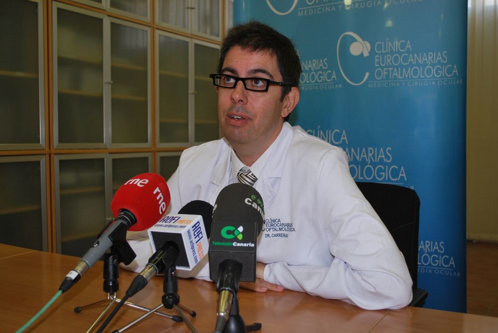 El oftalmólogo Humberto Carreras.