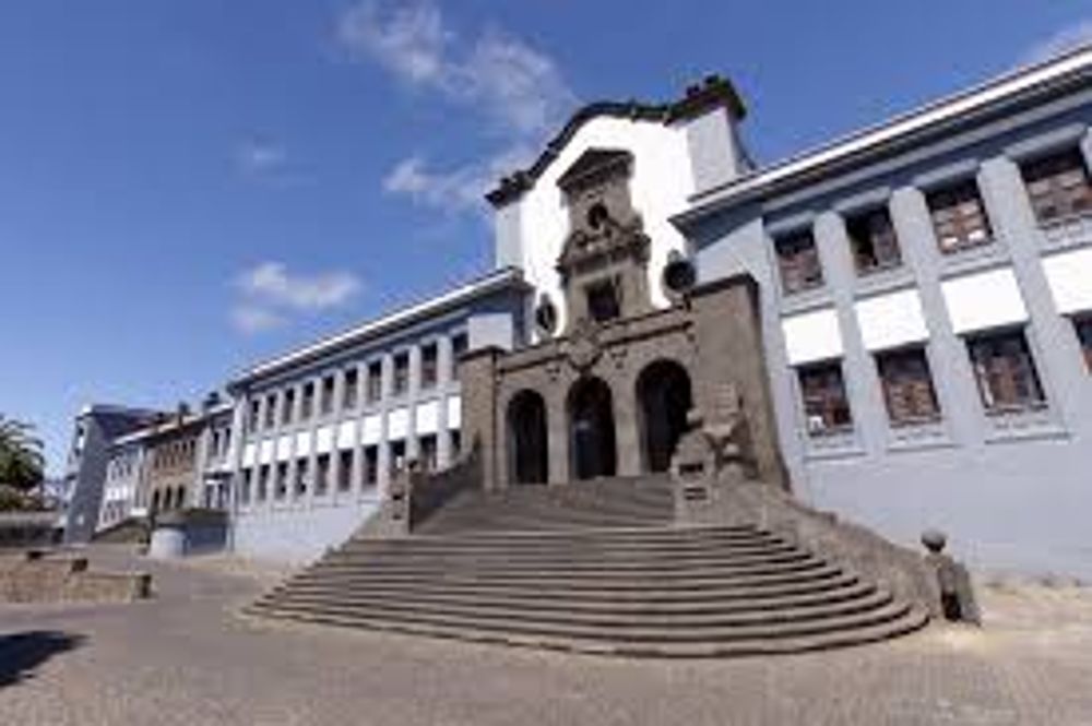 Edificio Central de la Universidad de La Laguna.