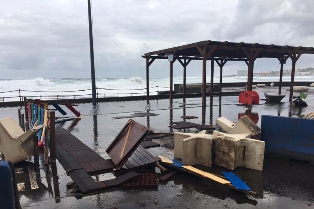 Destrozos provocados por el temporal este fin de semana en la costa de La Laguna.