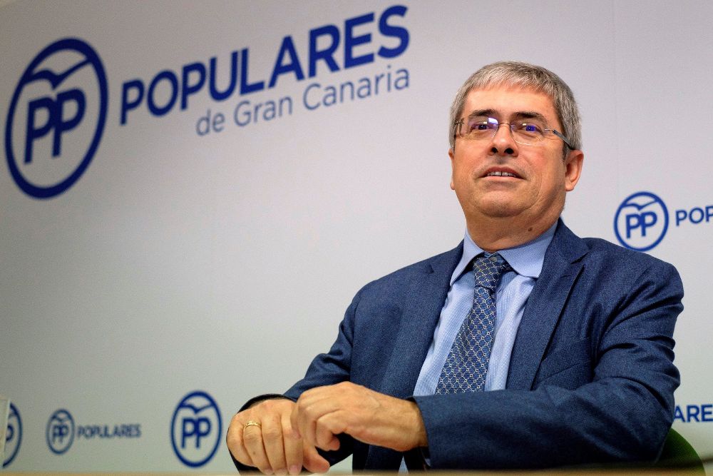 Marco Aurelio Pérez, hoy, durante la rueda de prensa en la que fue presentado como candidato.