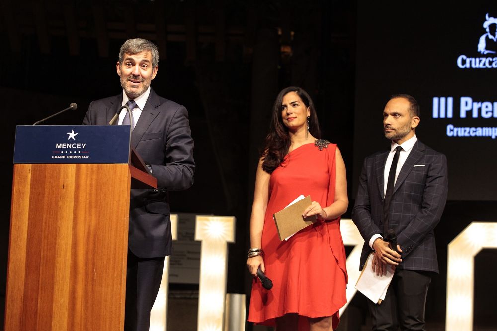 Fernando Clavijo se congratuló de estar presente en la tercera edición de los premios gastronómicos de EL DÍA.