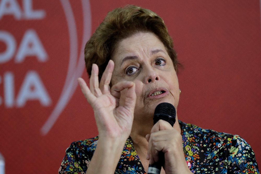 La expresidenta brasileña Dilma Rousseff participa en la Conferencia Internacional en Defensa de la Democracia organizada por el Partido de los Trabajadores (PT).