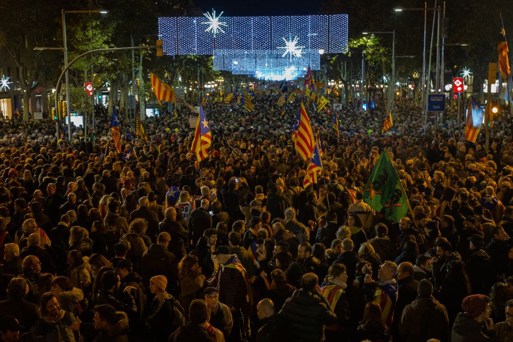 Manifestación unitaria 'Tombem el Règim' convocada por la Comissió 21D contra el Consejo de Ministros en Cataluña.